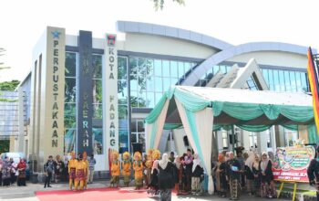 Perpusda Kota Padang diresmikan. (dok. istimewa)