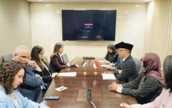 : Menteri Luar Negeri RI Sugiono melakukan pertemuan bilateral dengan Menteri Luar Negeri Palestina dan Ekspatriat Palestina, Varsen Aghabekian Shahin, di sela-sela High-Level Segment Sidang ke-61 Dewan HAM PBB di Jenewa, Swis, Senin (23/2/2026). (Foto: Kemlu RI)