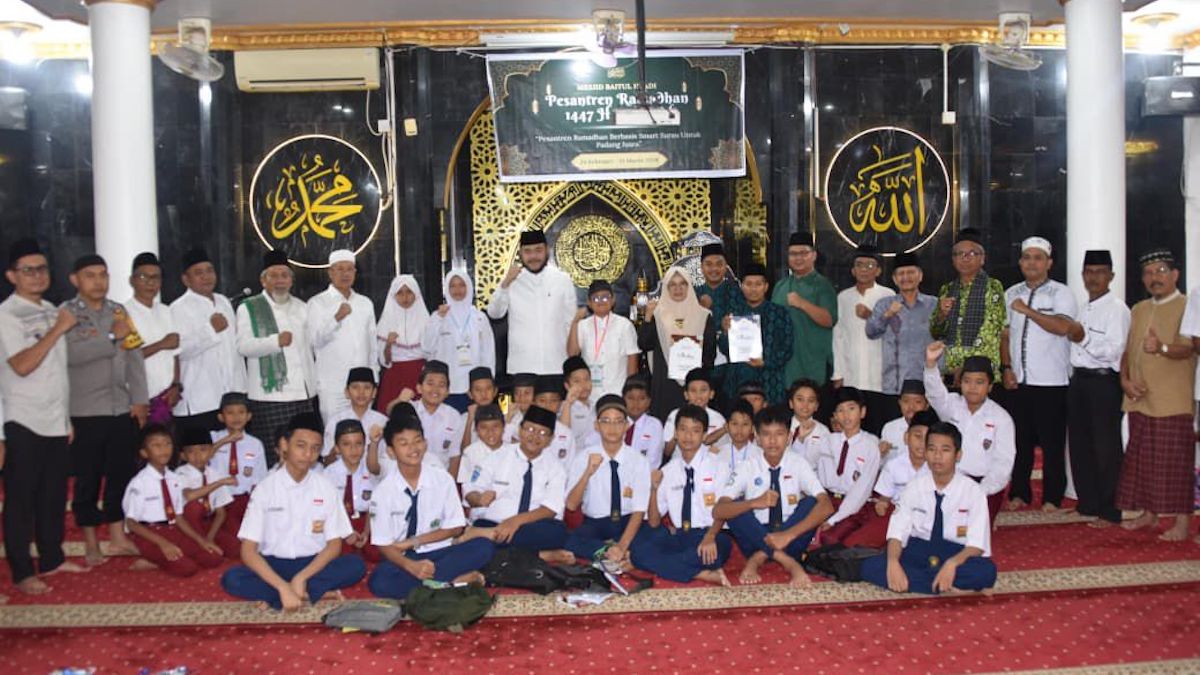 Wako Fadly Amran buka secara resmi pelaksanaan Pesantren Ramadan se-Kota Padang. (dok. istimewa)
