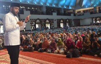 Wako Fadly Amran saat beri sambutan di pembukaan Pesantren Ramadhan 1447 H. (dok. istimewa)
