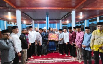 Safari Ramadhan ke Garabak Data, Wabup Solok Serahkan Hibah Rp25 Juta