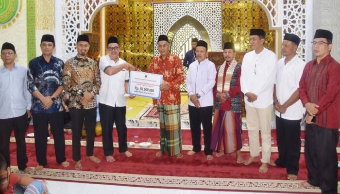 Tim 9 Safari Ramadhan Pemprov Sumbar Kunjungi Masjid Raya Kampung Baru Pariaman