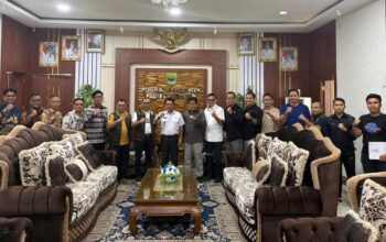 Pertemuan pengurus KONI Sumbar dengan Bupati Padang Pariaman. (dok. istimewa)