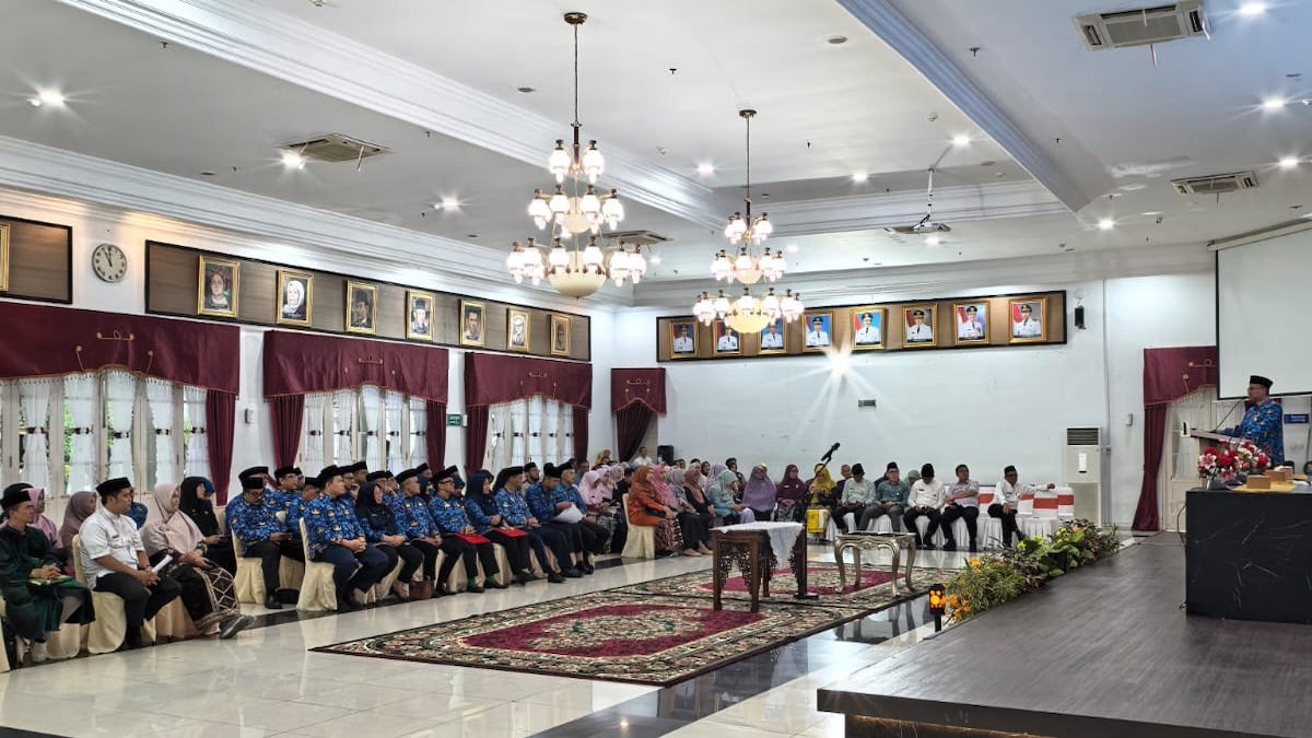 Sekdaprov Sumbar lantik 32 pejabat administrator. (dok. istimewa)