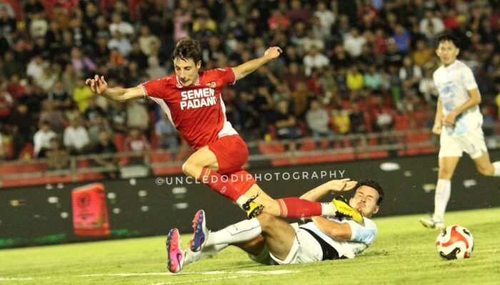 Sengit 90 Menit, Semen Padang FC Ditahan PSIM Yogyakarta Tanpa Gol di Padang